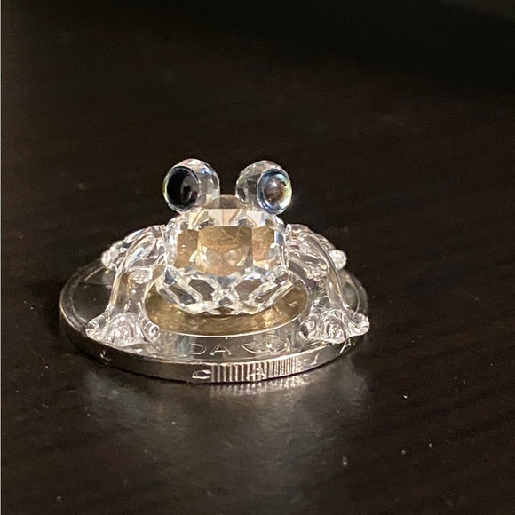 SWAROVSKI Crystal Miniature Baby Frog with Green Eyes Limited Edition - Picture 8 of 8